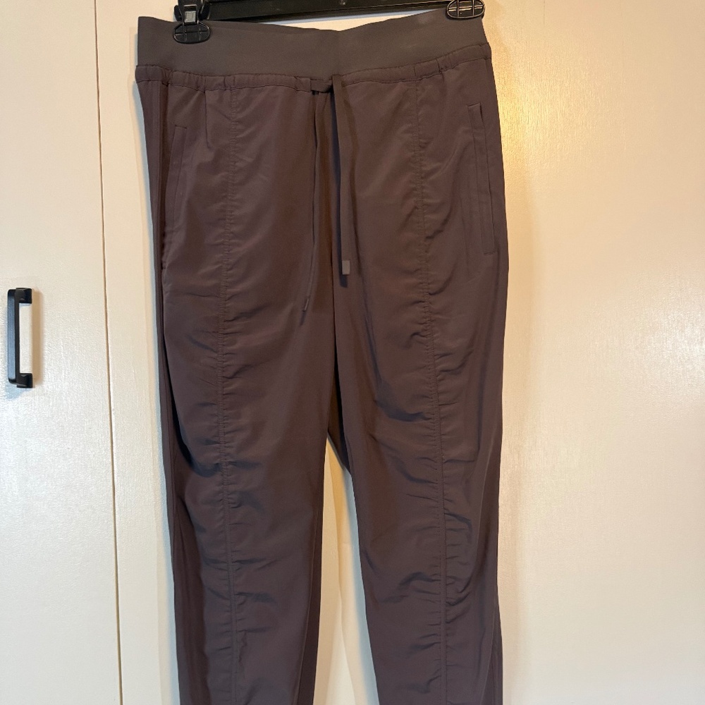 Athleta Attitude Pant Size 10 Chocolate Brown